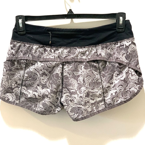 Lululemon Speed Short Florence Speed Short White Black / Black Size 6 - Picture 3 of 8